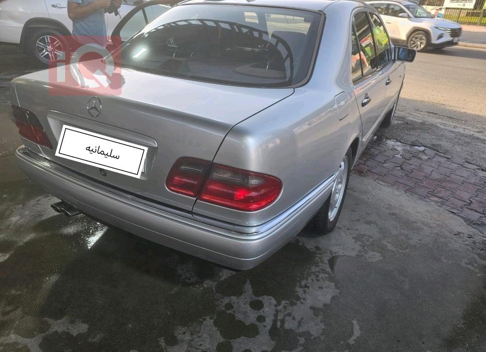 مرسيدس بنز E-Class